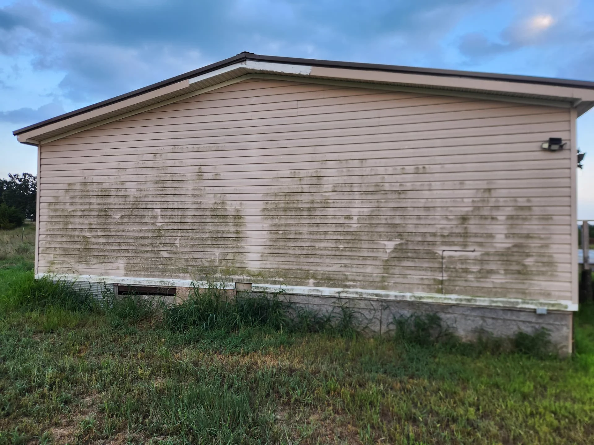 Before and after House Washing